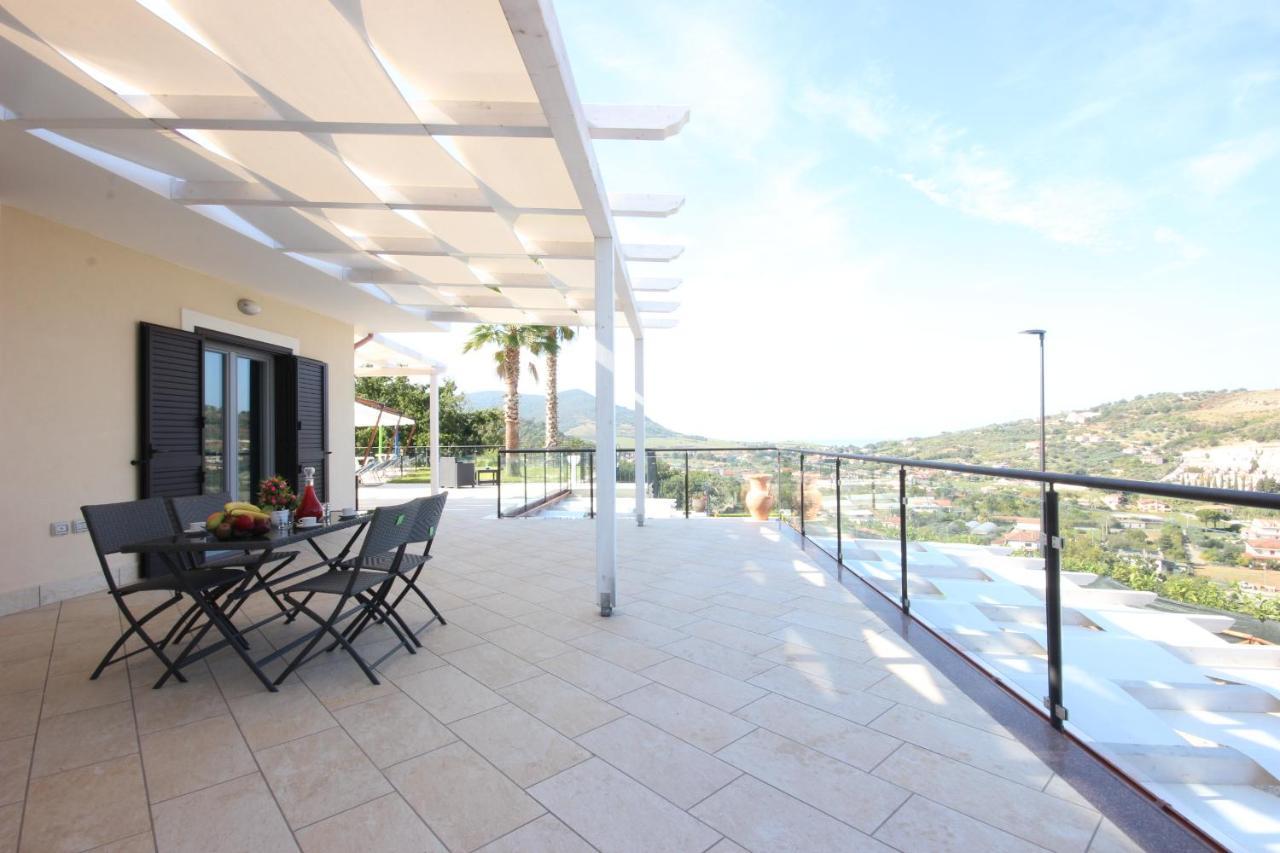 Country House Marj & Jo Resort Agropoli Exteriör bild