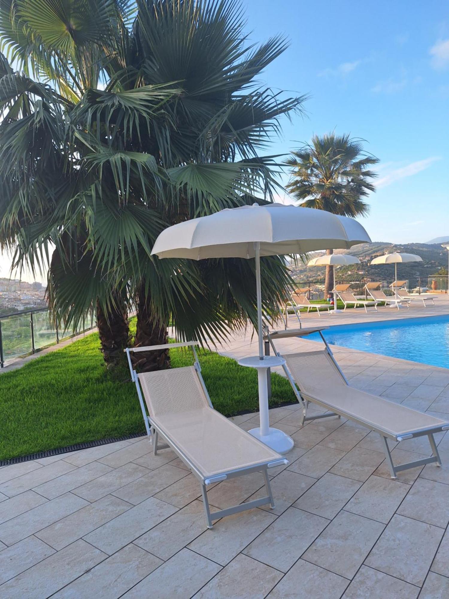 Country House Marj & Jo Resort Agropoli Exteriör bild